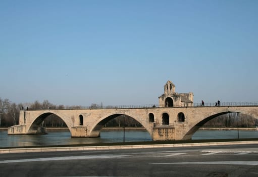 Sur le pont d Avignon