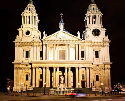 St. Pauls Cathedral London at night