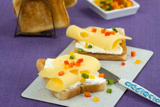 Paprika cheese toast