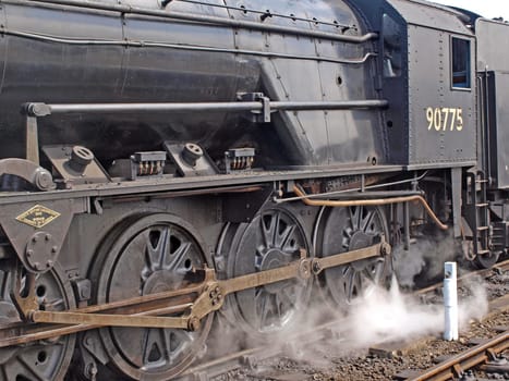 Steam engine No 90775