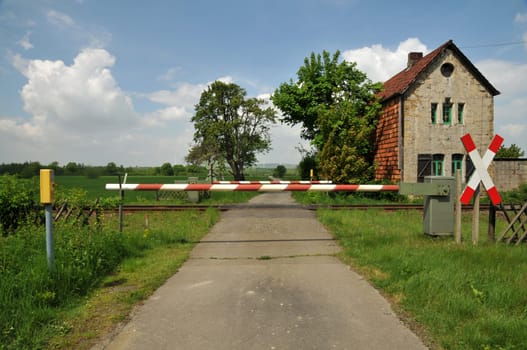 Restricted level crossing