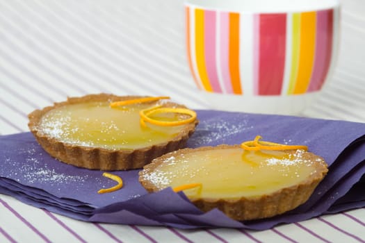 Tartlets on napkin