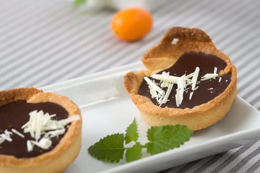 Nougat chocolate tarts