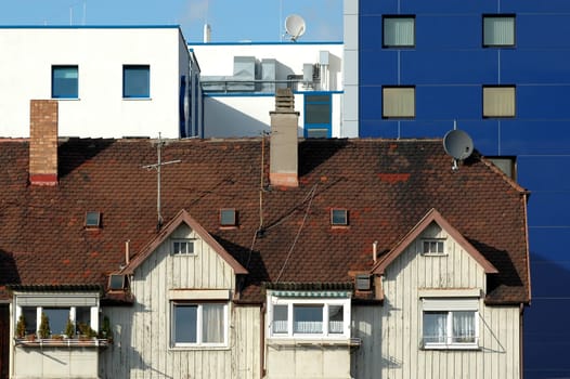 have removed the trademarks on the satellite dishes, thank you very much for the attentive eye Greetings Rainer Pfander
