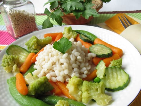 Steamed vegetables with barley barley