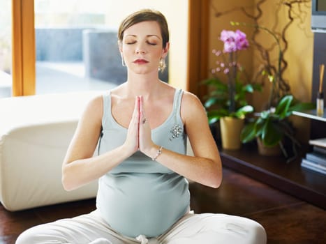 pregnant woman drinking water