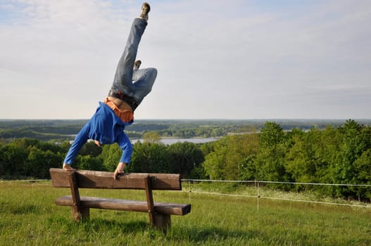 Handstand2