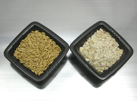 Porcelain bowls with oatmeal