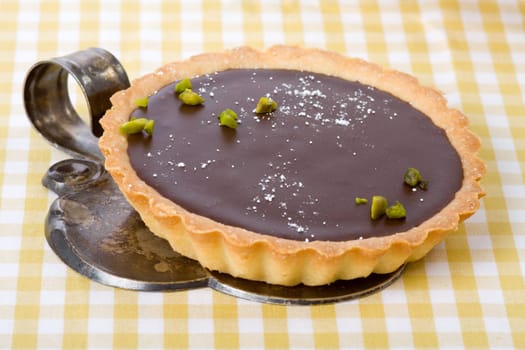 Single nougat tart