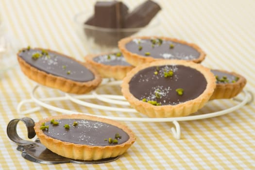 Tartlets and pistachios