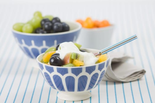 Fruit salad with yoghurt