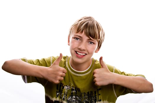 Boy with braces 240610-1