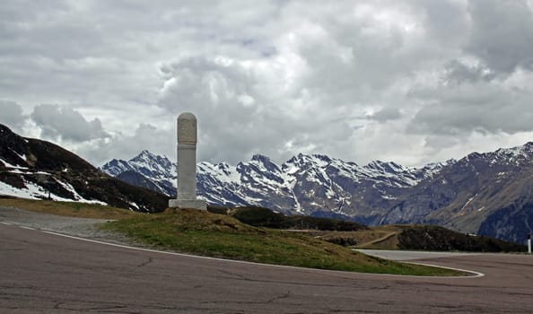 Passo di Monte Giovo 20 hairpin bends over a length of 39 km