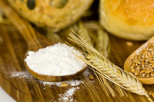 Assorted rolls,flour,wheat grain,eh