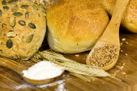 Assorted rolls,flour,wheat grain,eh