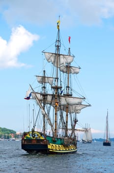 Sailing ship