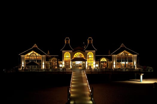 Sellin pier at night