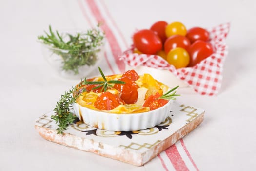 Tomato tart complete