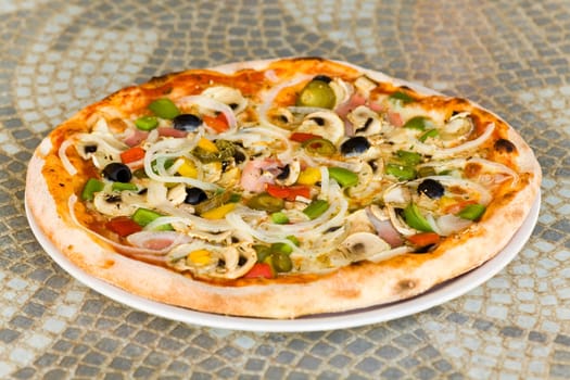 Pizza mushrooms,black olive,ham