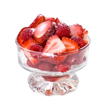 Fresh raspberries and strawberries in dish