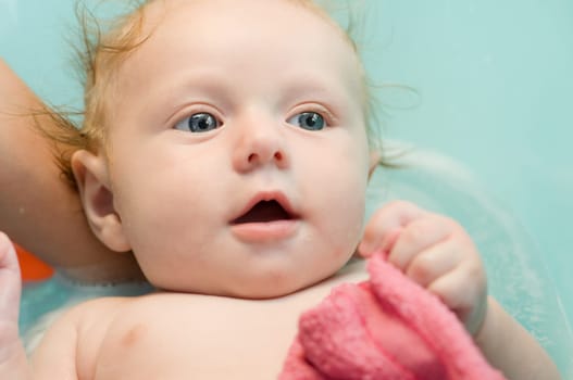 Baby bathing