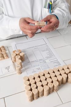 Checking cork stoppers