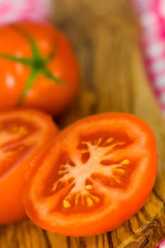Beef tomatoes,halves