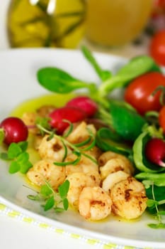 Fried prawns,lamb's lettuce