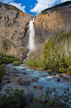 Takkakaw Waterfalls