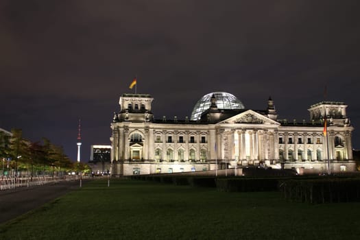 Bundestag from afar at night