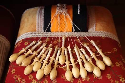 Bobbin lace cushion