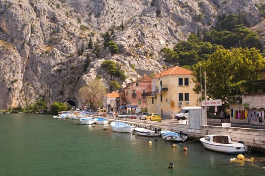 Tunnels in Omis