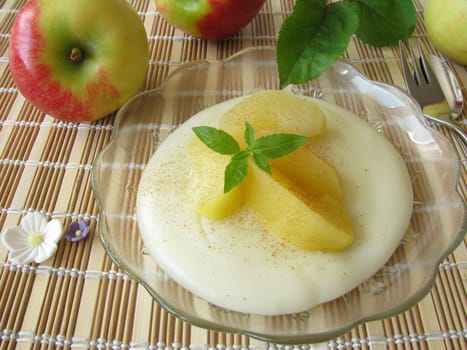 Pudding dessert with apple compote