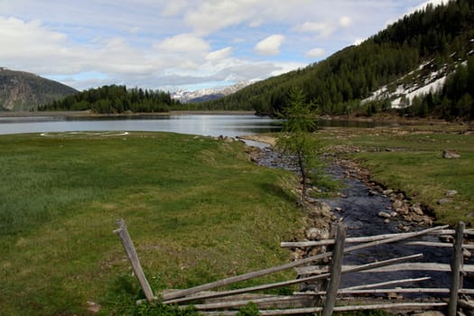 South Tyrol: Weißbrunnsee nature reserve in Val d'Ultimo near Merano