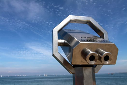 Telescope in front of a clear sky