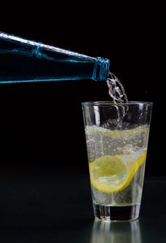 Sparkling water with lemon