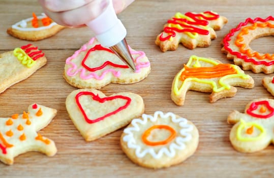 Decorating cookies