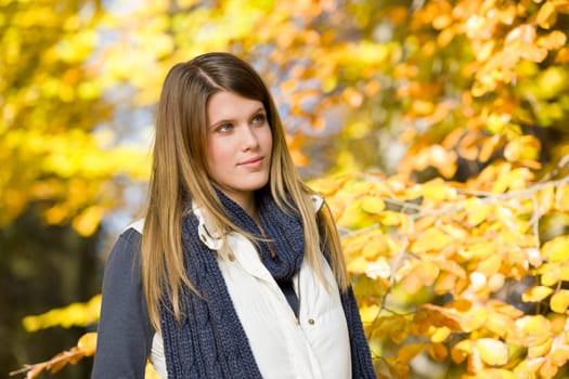 Autumn park - fashion model woman