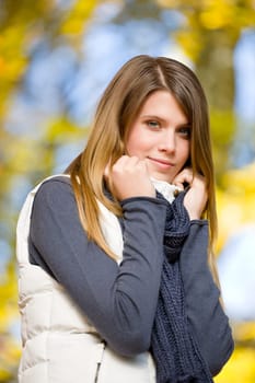 Autumn park - fashion model woman