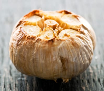 Roasted garlic bulb