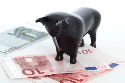 Bull stands on Euro (no pr)