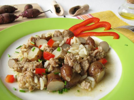 Rice stir-fry,minced meat and Jerusalem artichoke