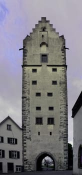 Ravensburg: City of Towers and Gates (3): As part of the city fortifications of Ravensburg,the Frauentor was built in the 14th century. The bay window of the 36-metre-high gate was used to pour down pitch. After a devastating fire in 1982,the gate was