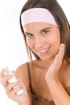 Make-up skin care - woman apply foundation