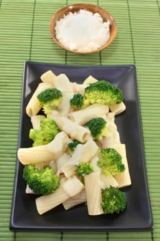 Tortiglione with broccoli cheese sauce