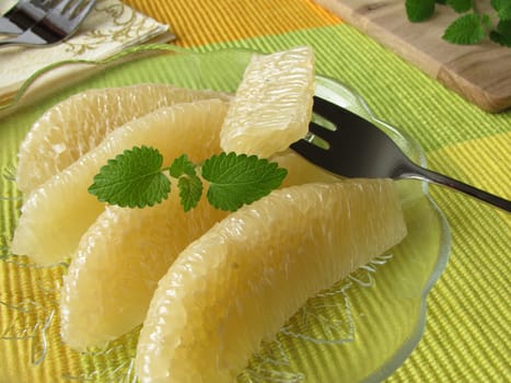 Fruit salad with pomelo