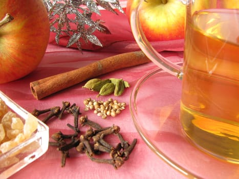 Non-alcoholic apple punch