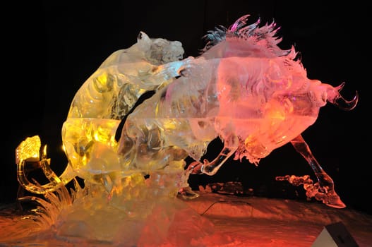 Attacking Claws  Ice Sculpture