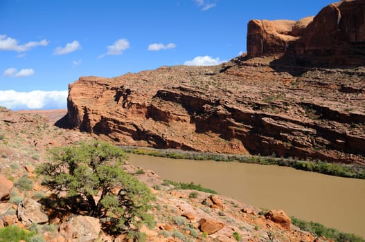 Hiking the Moab Rim