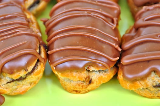 eclair chocolate dessert